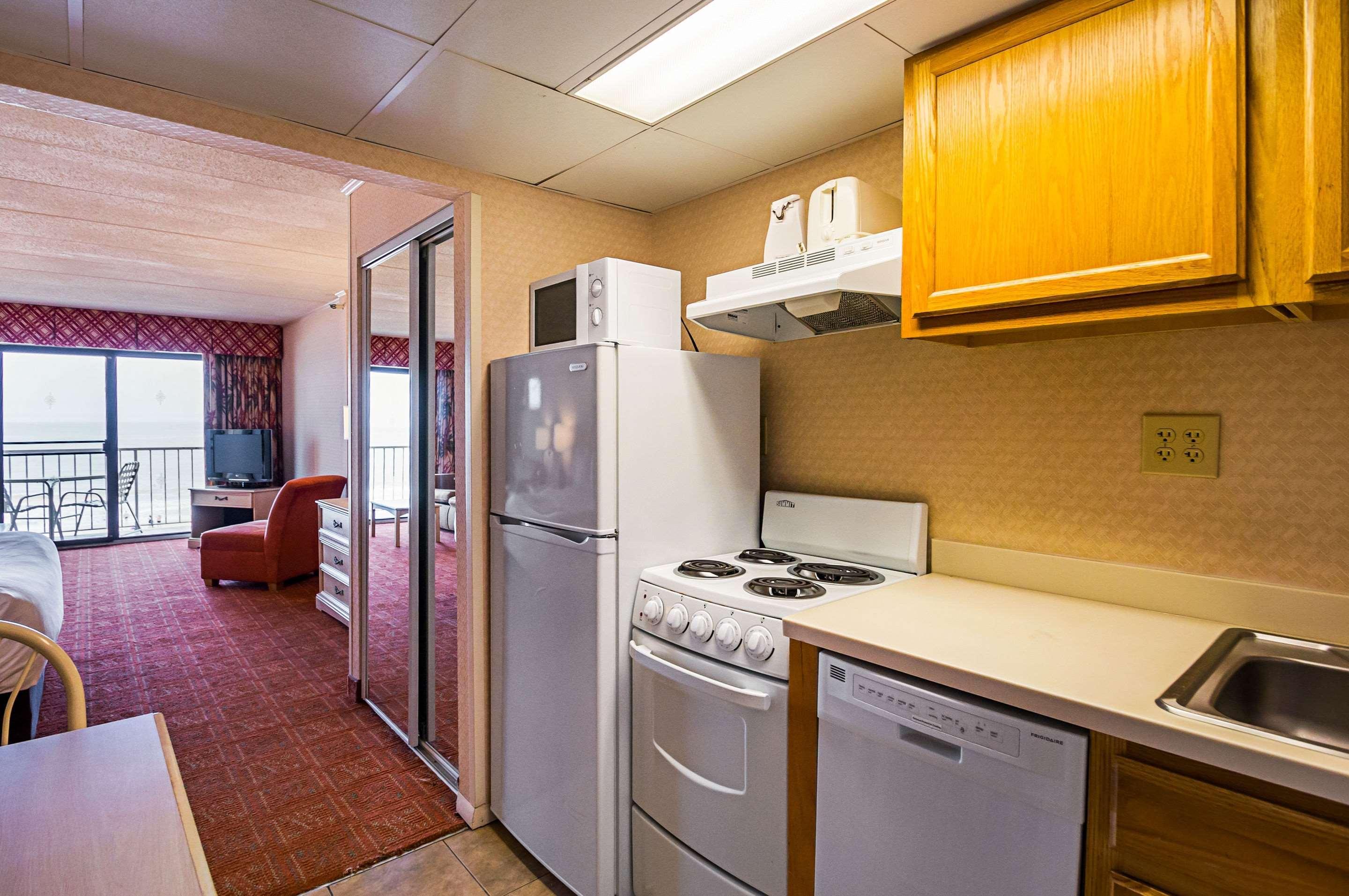 Quality Inn Oceanfront Ocean City Exterior photo