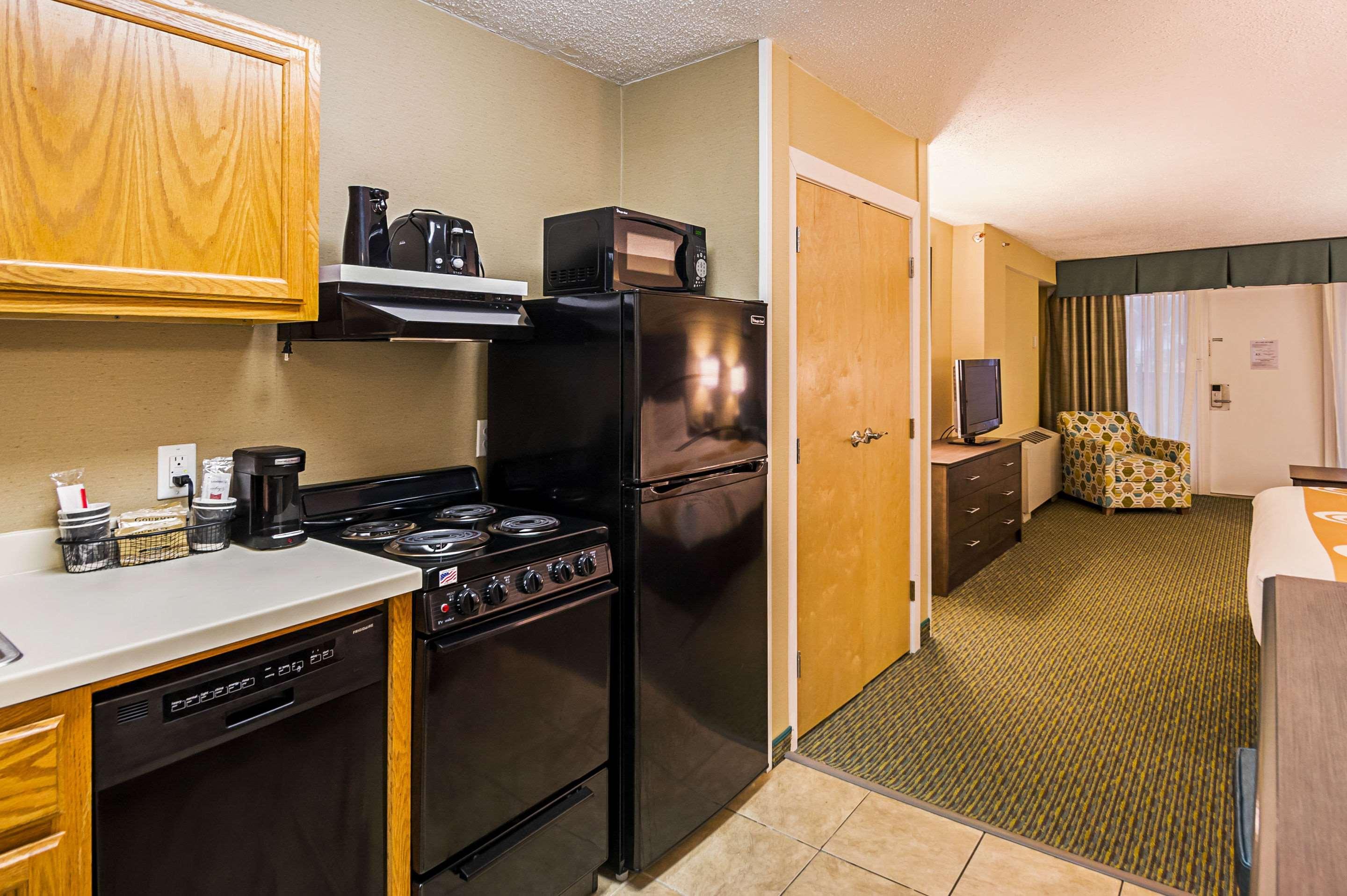 Quality Inn Oceanfront Ocean City Exterior photo