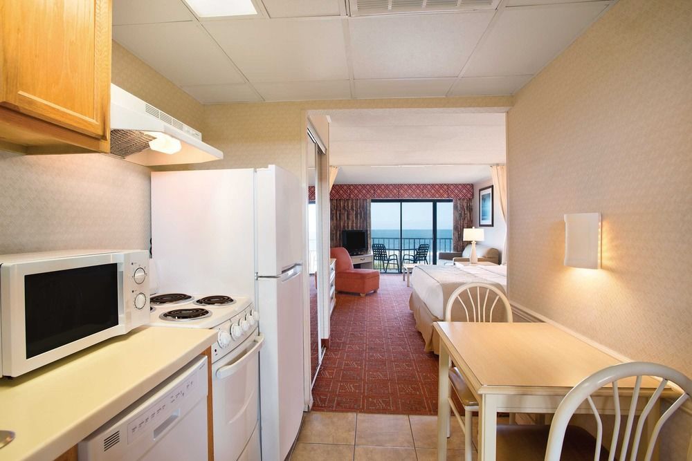 Quality Inn Oceanfront Ocean City Exterior photo